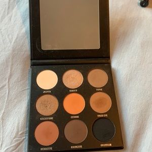 Kylie Jenner eyeshadow palette
